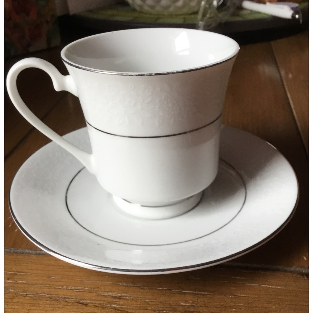 Dynasty Fine China teacup and saucer set of two cups and saucers EUC